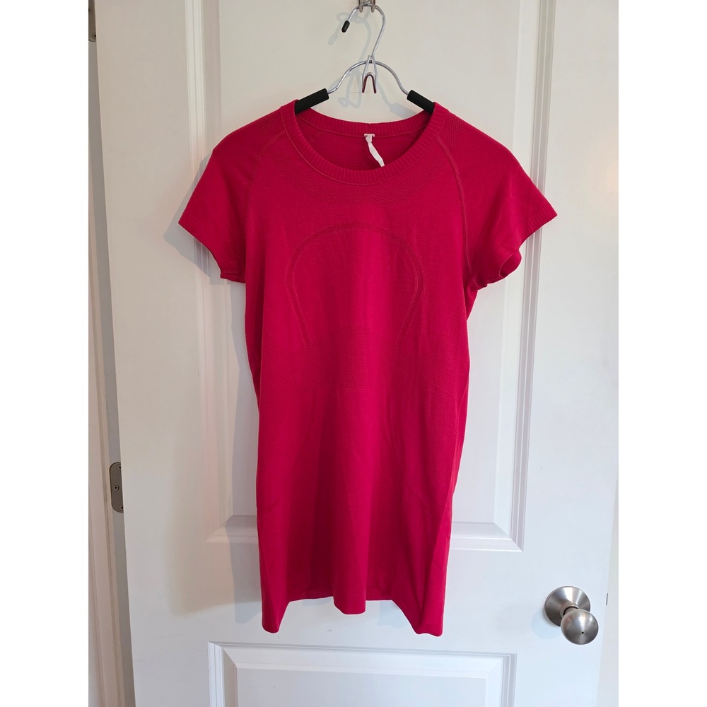 Lululemon Swiftly Tech Short Sleeve Crew Tomato Red Size 8 Running Workout Top